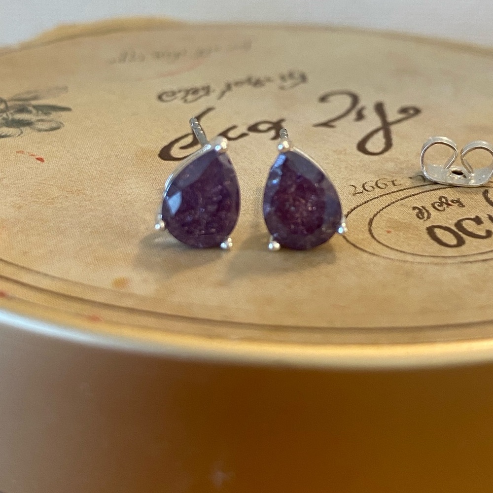 Pear shaped crystal studs NWT